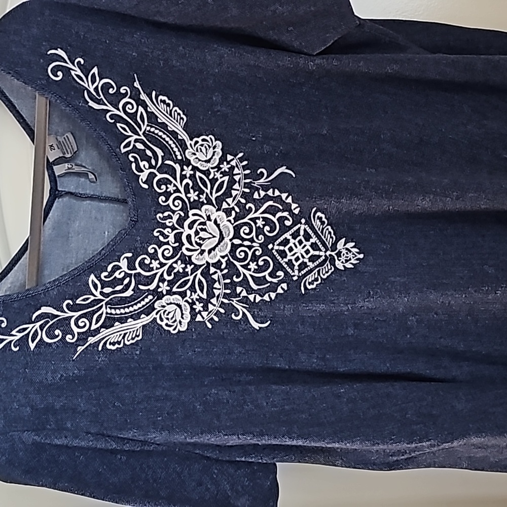 New Direction Blue Top - Picture 3 of 3